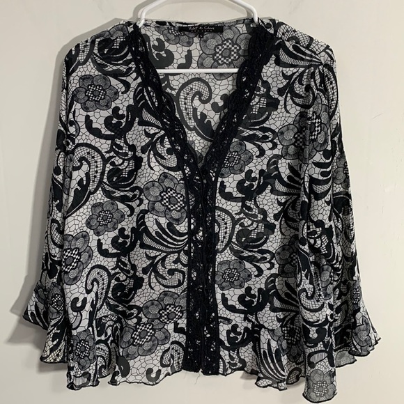 Violet & Claire Bkack & White blouse Sz Large, button up, good condition - Picture 1 of 6